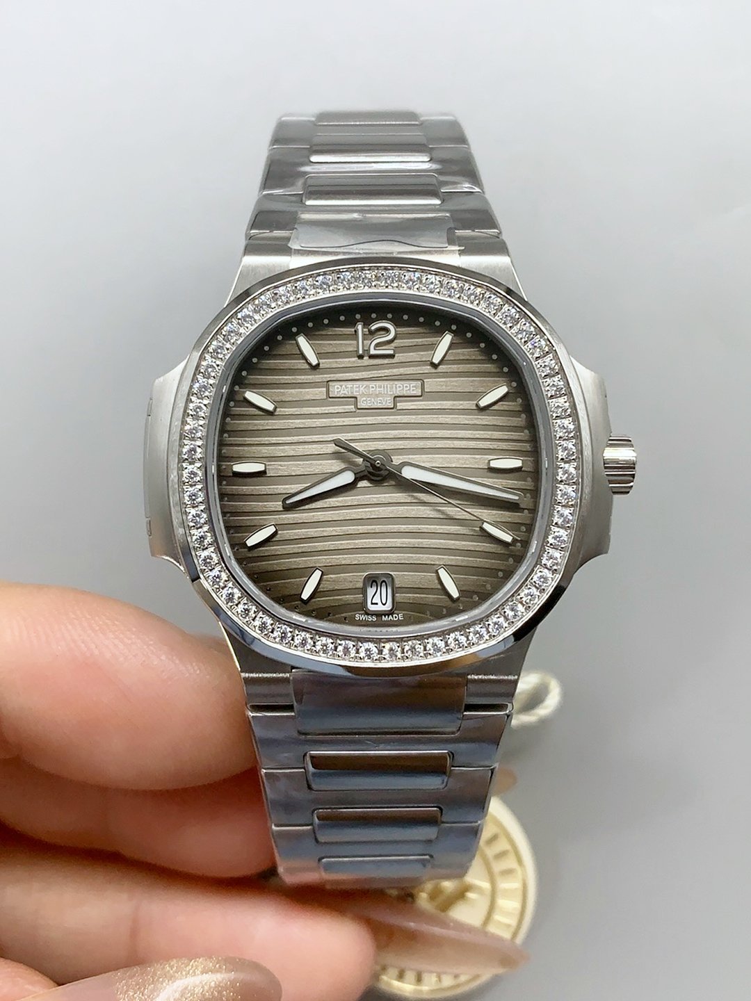 Patek Philippe Nautilus 7118 35MM 1:1 Stainless Steel Grey Dial(1:1Super Clone)